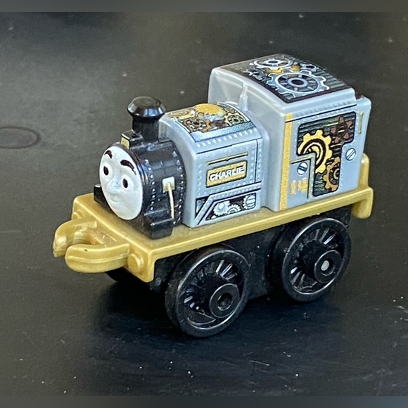 THOMAS & FRIENDS MINIS ROBOT CHARLIE (Fisher-Price, 2015) MINIATURE TRAIN TOY - Picture 1 of 8